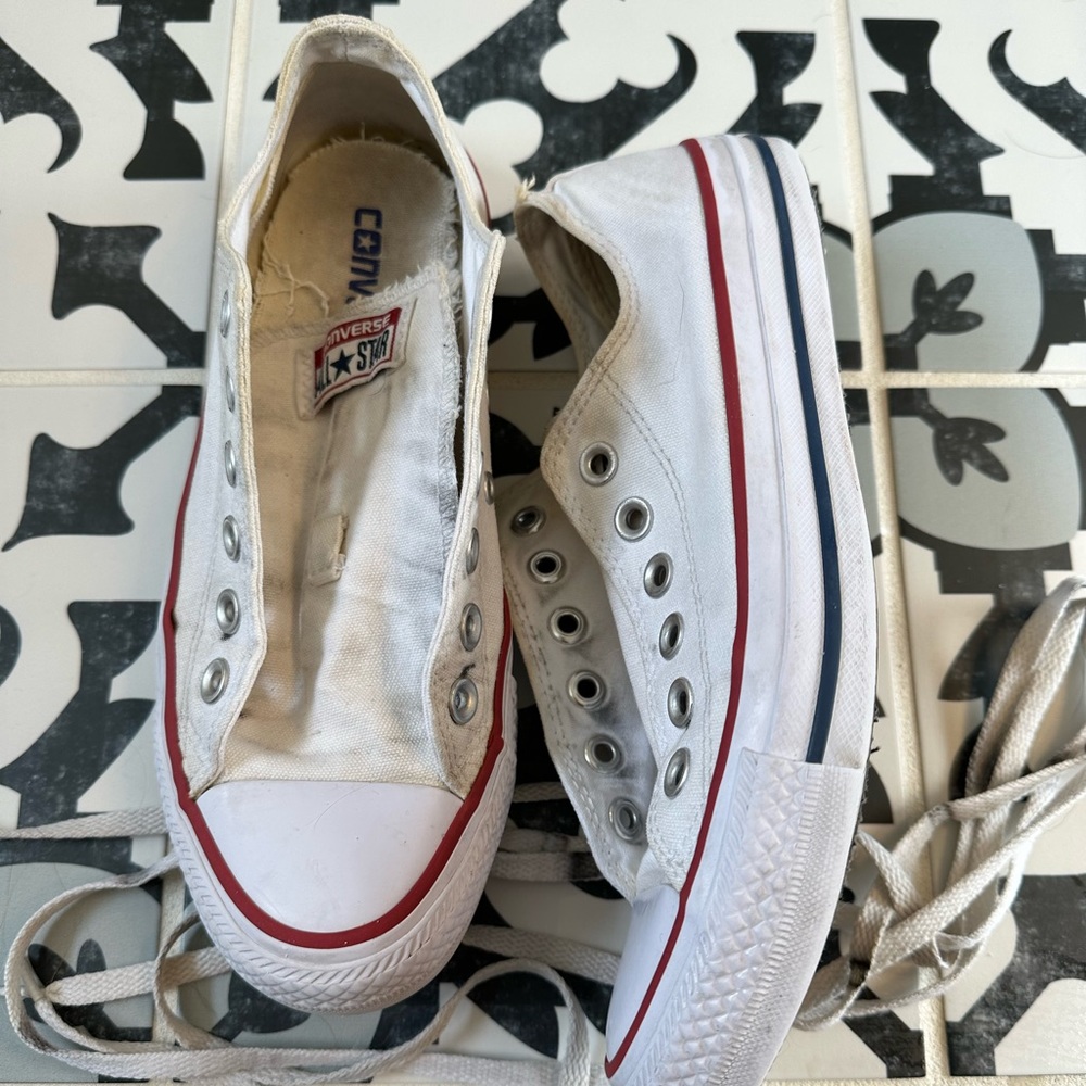 Women's white converse